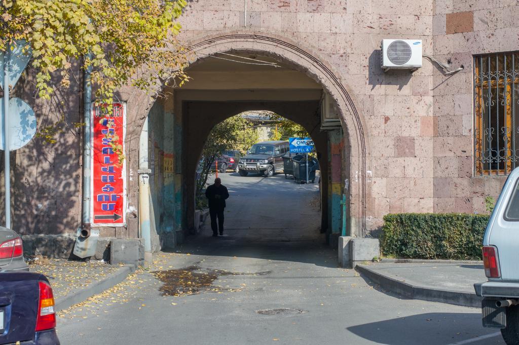 Umba Hostel & Tours Ereván Exterior foto